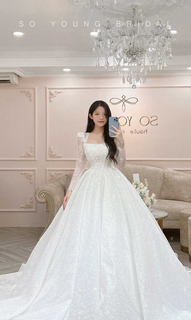Top những mẫu váy cưới cho cô dâu mập đẹp nhất hiện nay - CAMILE BRIDAL